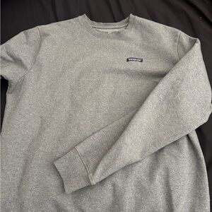 Patagonia Heather Gray Crewneck Sweatshirt